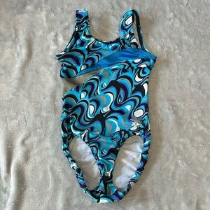 ⭐️ Snowflake Designs - Gymnastics + Dance Sleeveless bodysuit/Leotard.  Size M